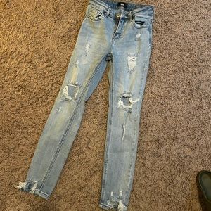 Black Label Perfectly Distressed Jeans 🔥🔥